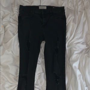 BLACK RIPPED PACSUN JEANS